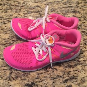 BRAND NEW Nike Girls Free Run 5.0 Sneaker